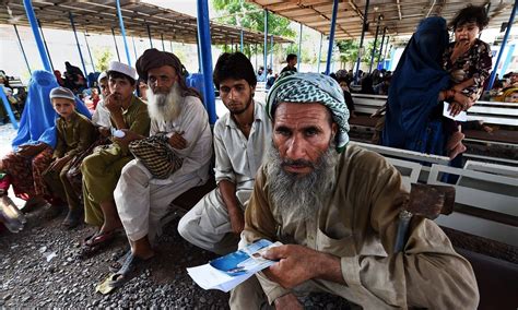پاکستان میں افغان مہاجرین کو اسمارٹ کارڈز جاری کیے جائیں گے Pakistan Dawn News