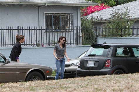 Kristen Stewart In A Minor Vehicle Accident Kristen Stewart Photo