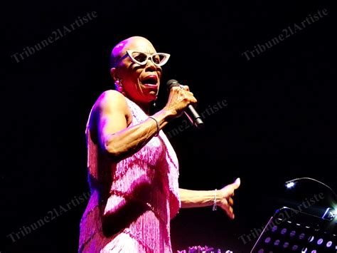 Linsubmersible Dee Dee Bridgewater à Lassaut De Lolympia Tribune2lartiste