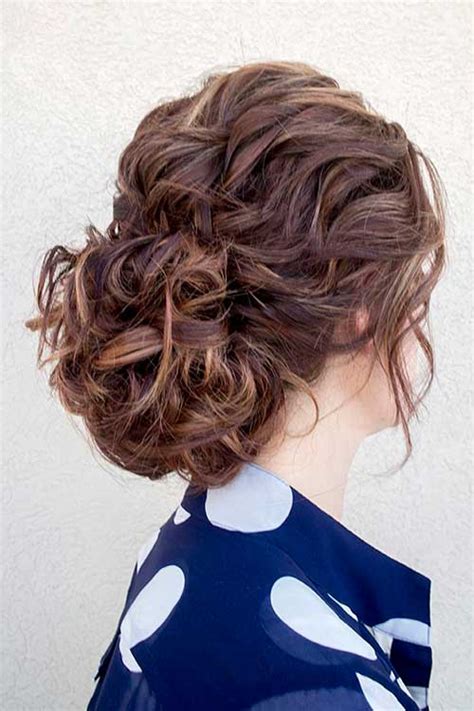 Half updo for straight hair 49 Elegant Prom Hairstyles for Curly Hair Women | Hairstylo