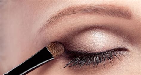 Maquiller tes yeux en fonction de leur forme  Stylée.fr in 2020