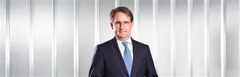 Dr Philipp Schweitzer Llm Mrics Partnerrechtsanwalt Notar