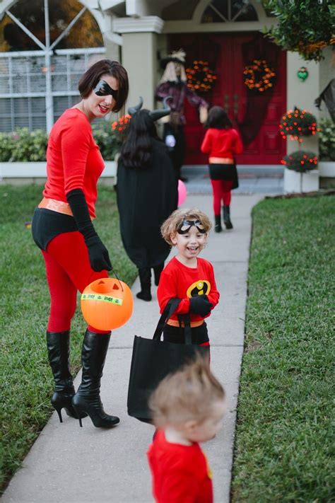Here are some costume ideas you can make yourself that are cheap, easy, and fun! Easy Incredibles Family Costume | Life | Fresh Mommy Blog
