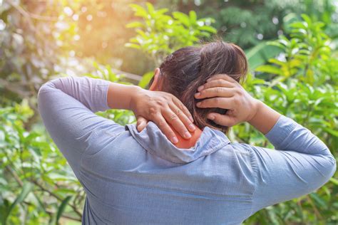 What Causes A Pinched Nerve And How Chiropractic Can Help
