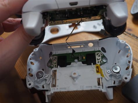 How To Take Apart And Disassemble An Xbox One Controller Windows Central