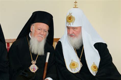 O Patriarca de Moscou visita o Patriarca Ecumênico de Constantinopla