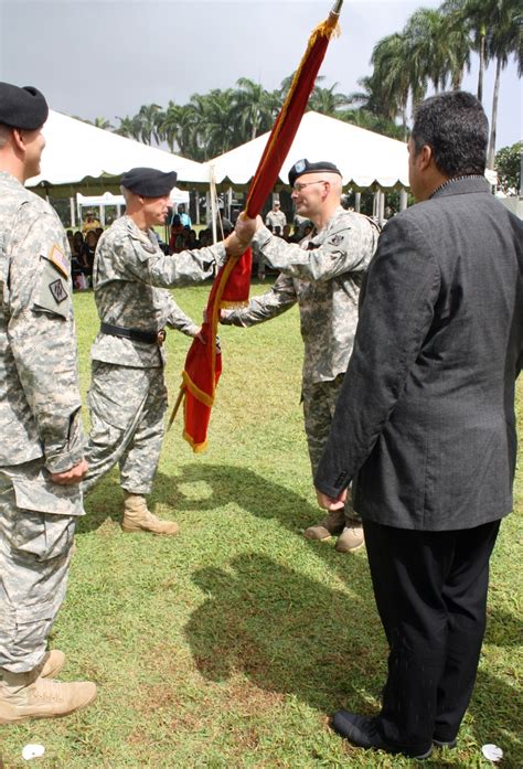 Lt Col Christopher Crary Becomes 69th Honolulu District Commander