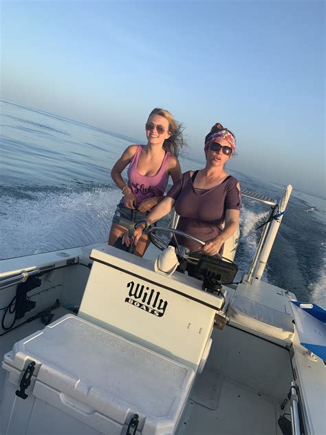 Post The Best Picture Of Your Lady On Your Boat Page 1113 The Hull