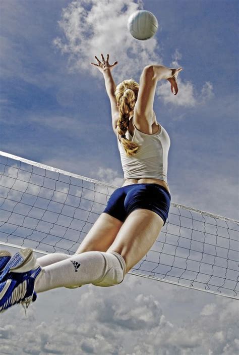beach volleyball volleyball poses female volleyball players volleyball workouts volleyball