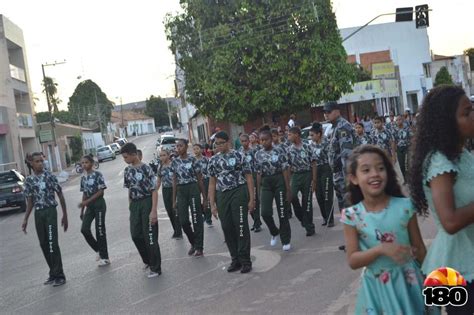 Pelotão Mirim De Corrente Realiza Desfile Durante O Aniversário Da