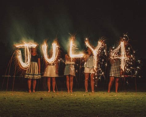 How To Take Awesome Sparkler Photos The Blonde Abroad In 2022 4th