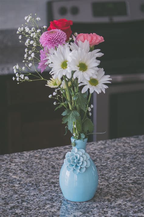 Bouquets can obtain the interest in a rush of someone. 15 Flower Delivery Near Me Options - | Fleurs de bach ...
