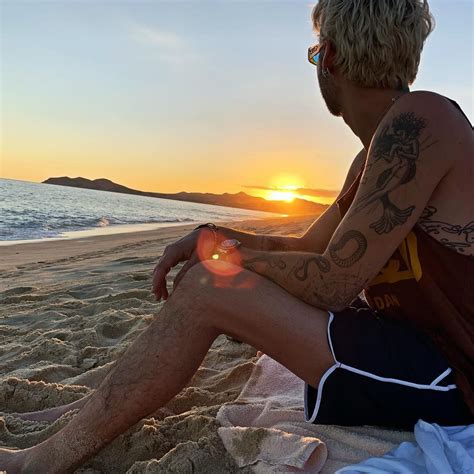 Bill Kaulitz On Instagram Chasing The Sun Tom Kaulitz Bill Kaulitz Tokyo Hotels Chasing