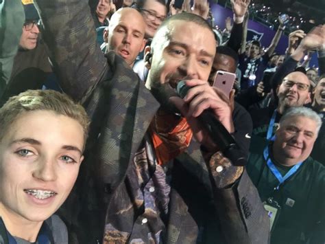 Meet The Teen Who Snapped A Selfie With Justin Timberlake During The Super Bowl Halftime Show