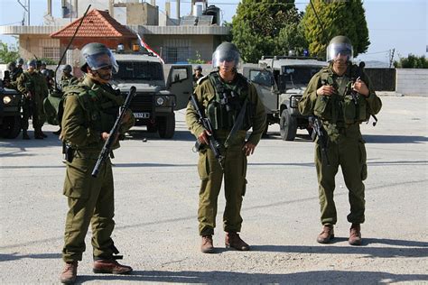 Idf Bolsters Security Ahead Of Passover Announces General Closure Of