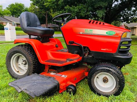 Scotts By John Deere Riding Lawnmower Mower With Briggs And Stratton