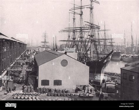 London Docks 19th Century Hi Res Stock Photography And Images Alamy