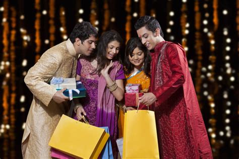Diwali Shopping Be A Smart Shopper Keep These Things In Mind Before