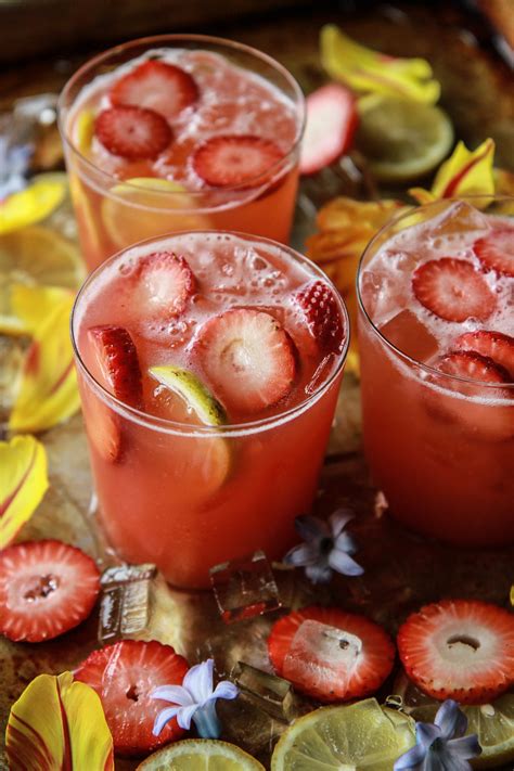 If you can find a ripe pineapple or have leftovers, use it to. Vodka Strawberry Lemonade Cocktails - Heather Christo