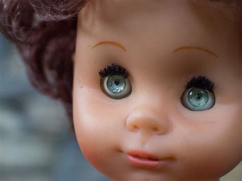 doll face with blue eyes libreshot
