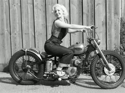 Vintage Triumph Bobber And Babe Old Motorcycles Motorcycle