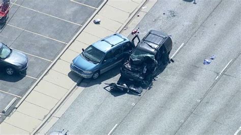 Police 1 Dead In Niles 5 Car Crash Abc7 Chicago