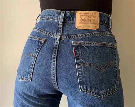 Levis 551 Vintage High Waist Relaxed Fit Tapered Leg Denim Jeans Women