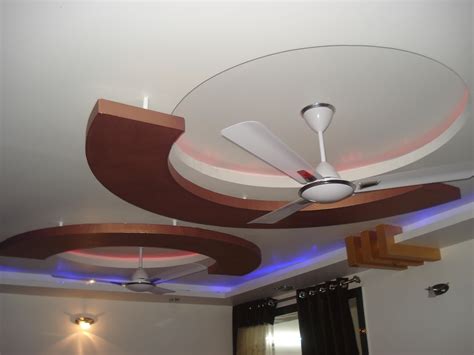 Ide Terpopuler 15 False Ceiling Designs For Living Room With 2 Fans