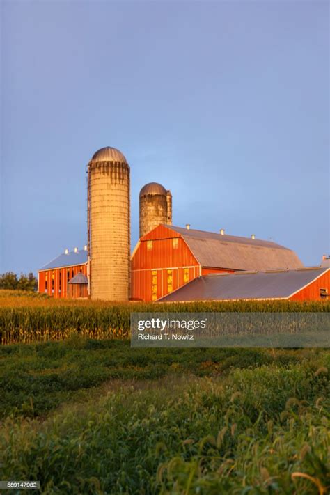 Red Barn And Corn Fields High Res Stock Photo Getty Images