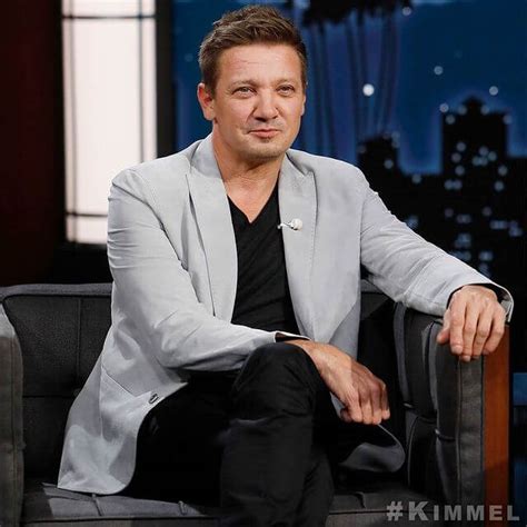 Popular Jeremy Renners Bio Age Height Weight Career Spouse Net