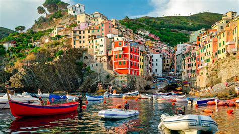 Vrbo.com has been visited by 1m+ users in the past month Riomaggiore - Cinque Terre wallpaper - backiee