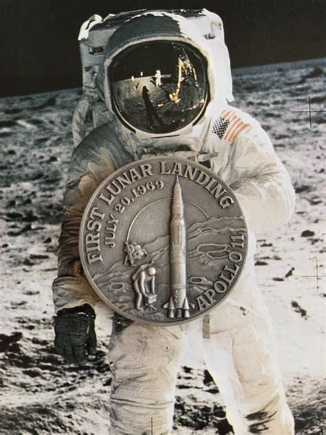 Apollo 11 Commemorative Medal Of The First Landing Of Men On The Moon
