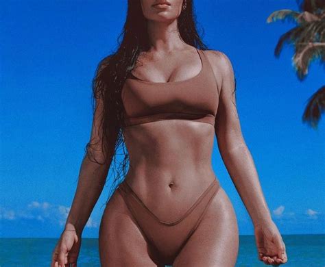 Kim Kardashian Showcase Her Hourglass Figure In Beige Bikini In The
