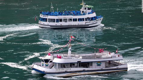 Niagara Falls Tour Boats Show How Canada And The Us Handle Covid 19