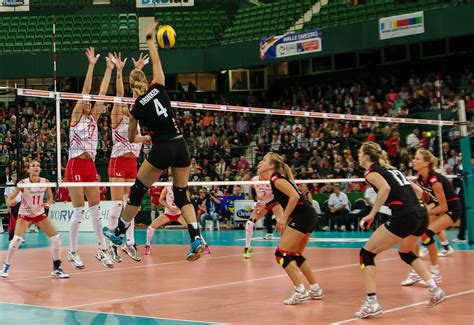 Deutschland spielt nach führung nur 1:1 in der schweiz und bleibt im sechsten spiel in der nations league ohne einen „liebe fans, heute abend ist ein besonderes spiel gegen unseren nachbarn. Volleyball - Wikiwand