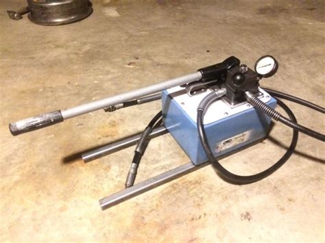 Otc Model B Two Stage Hydraulic Hand Pump 10000 Business And Industrial