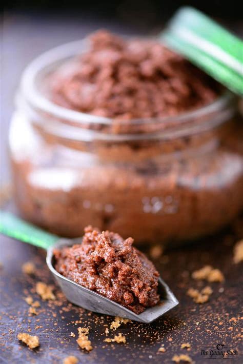 If you prefer not to melt your coconut oil, grab an electric hand mixer and combine the coconut oil and sugar that way. Chocolate Mint Sugar Scrub Recipe - The Gunny Sack