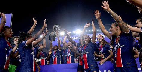 Futbol Femenino El Paris Saint Germain Ganó Su Primera Liga Y Acabó