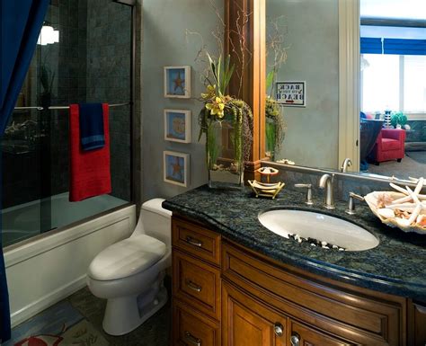 When you think about decor in your home, the bathroom likely isn't the first room to come to mind. Nautical Home Décor Ideas | Nautical Bathroom Decor