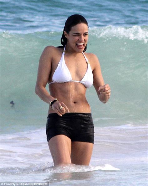 Michelle Rodriguez Flashes Her Armpit Hair On The Beach In Mexico