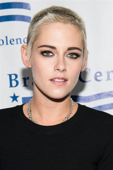 Kristen Stewart Mixes It Up On The Red Carpet Tom Lorenzo