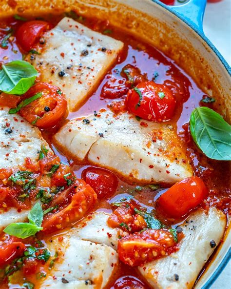 Pan Seared Cod In Tomato White Wine Sauce Recipe In 2020 Vegan