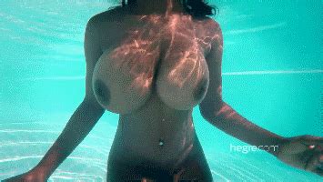 Topless Big Tits Underwater Gif My Xxx Hot Girl