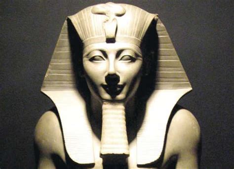 explained why the pharaohs of ancient egypt wore fake beards