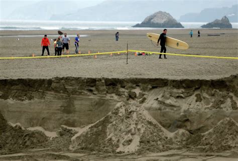 Why Sf Is Moving 42000 Tons Of Sand Down Ocean Beach Sfgate