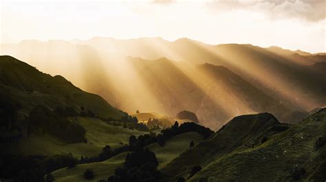 2560x1440 Sunbeams Morning Mountains 1440p Resolution Hd 4k Wallpapers
