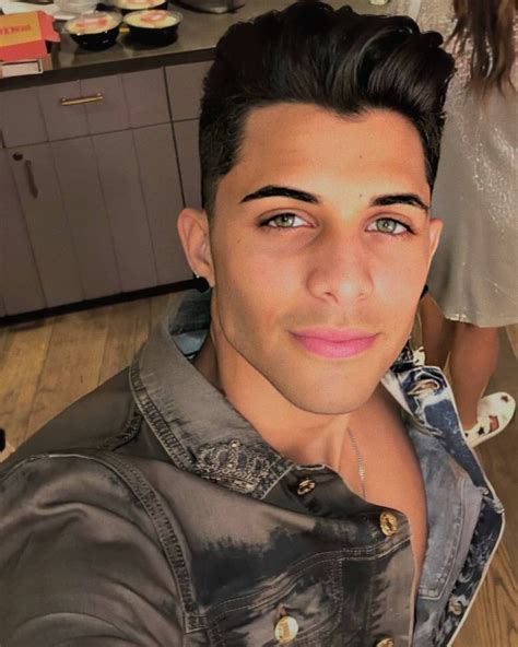 wow solo vean lo que son estas selfies 🤩 🇨🇺 erickbriancolon erickbriancolon erickbrian