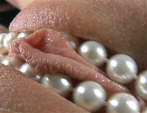 Big Clit And Pearls Porn Pic Free Nude Porn Photos