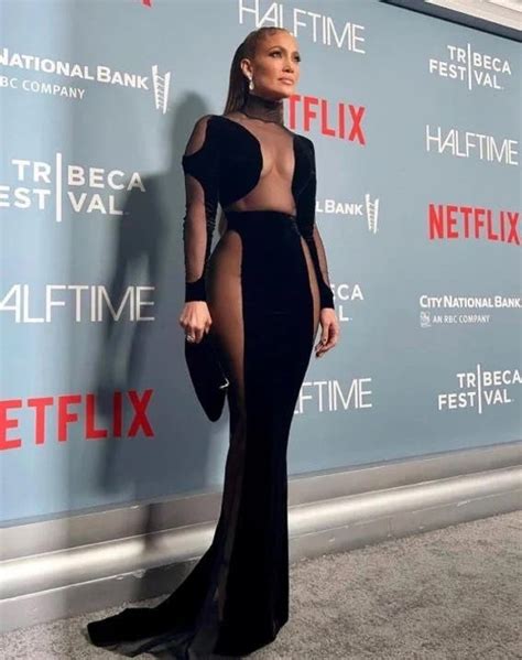 Jennifer Lopez Impacta En Vestido Con Transparencias Puebla En Linea