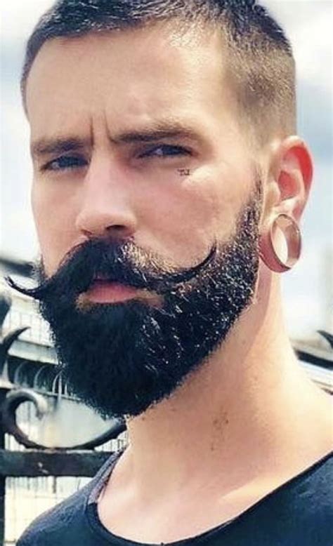 Pin De Chad Perkins En Beards Handlebar Moustache Pelo Corto Y